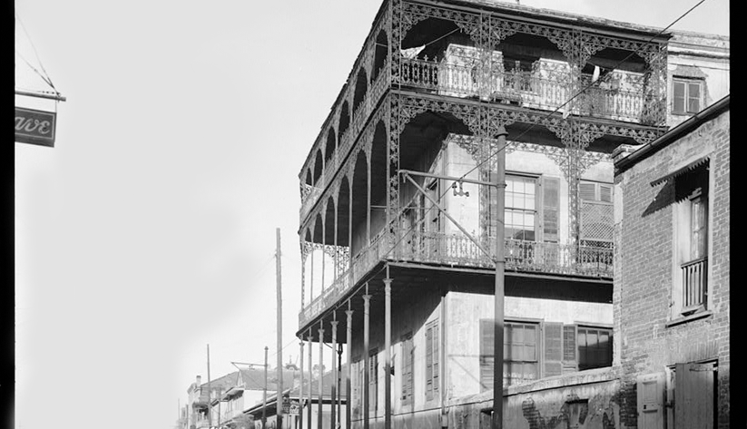 A mansion in New Orleans's historic French Quarter in 1933. Photo courtesy of the Library of Congress photographic archives